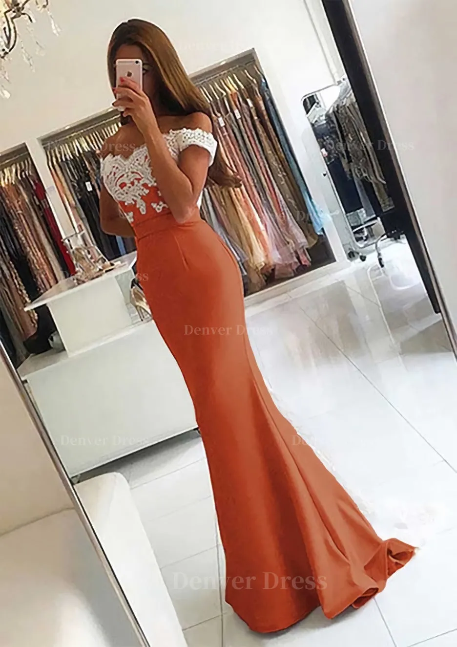 Elastic Satin Prom Dress Trumpet/Mermaid V-Neck Sweep Train With Lace