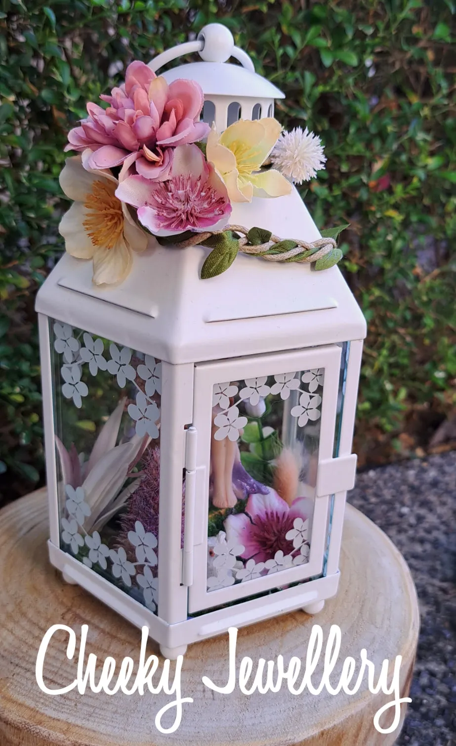 Fairy inspired lantern centrepieces. Themed party decor, room decor. Great gifts for birthdays and Christmas. Cute themed gifts.
Fairy themed inspired centrepieces (set a scene Lantern) decoration only.