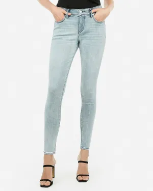 Mid Rise Perfect Curves Light Wash Skinny in Light Wash