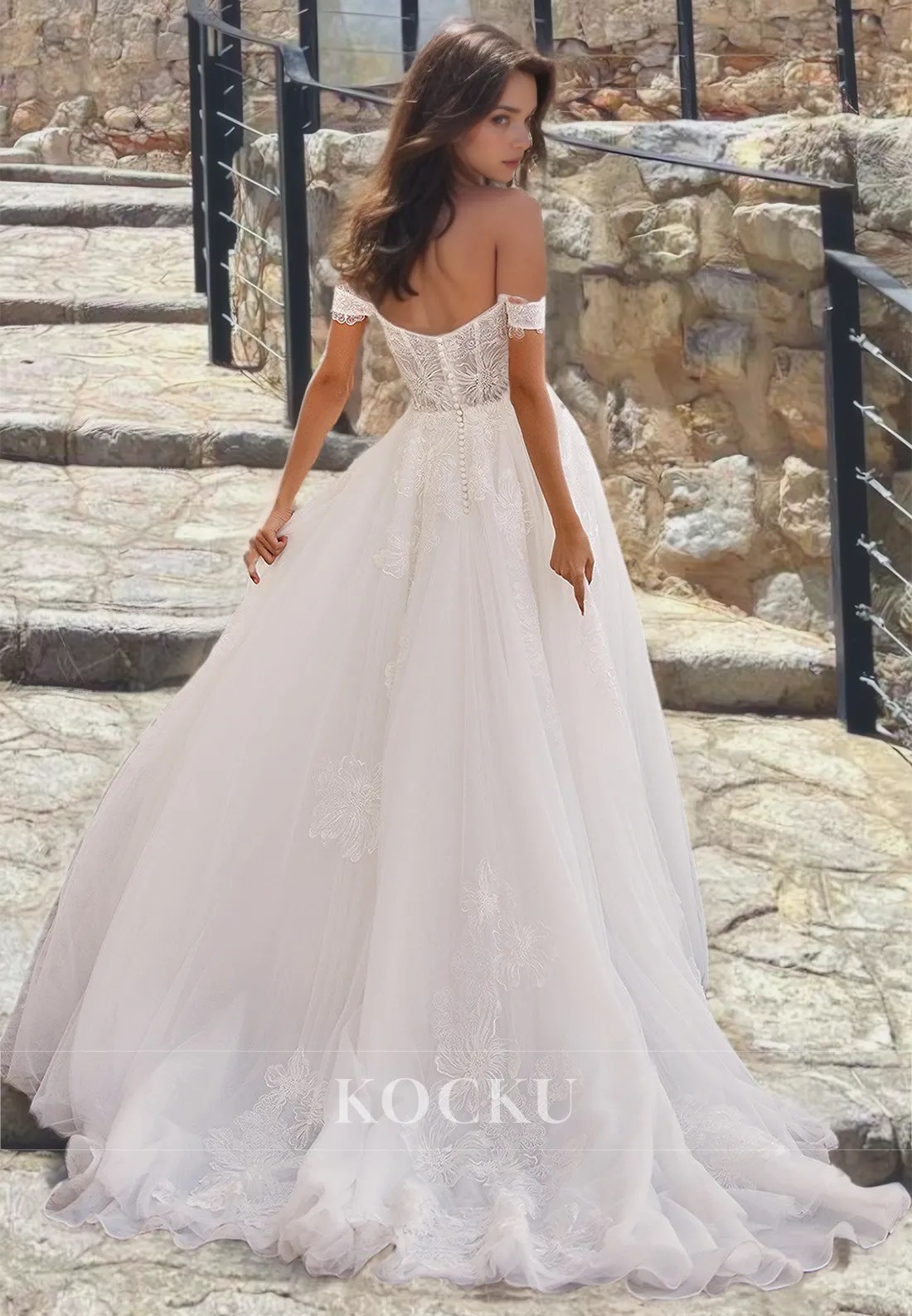 Off-Shoulder A-Line Sweetheart Sleeveless Train Slit Lace Wedding Dress Bridal Gowns with Appliques