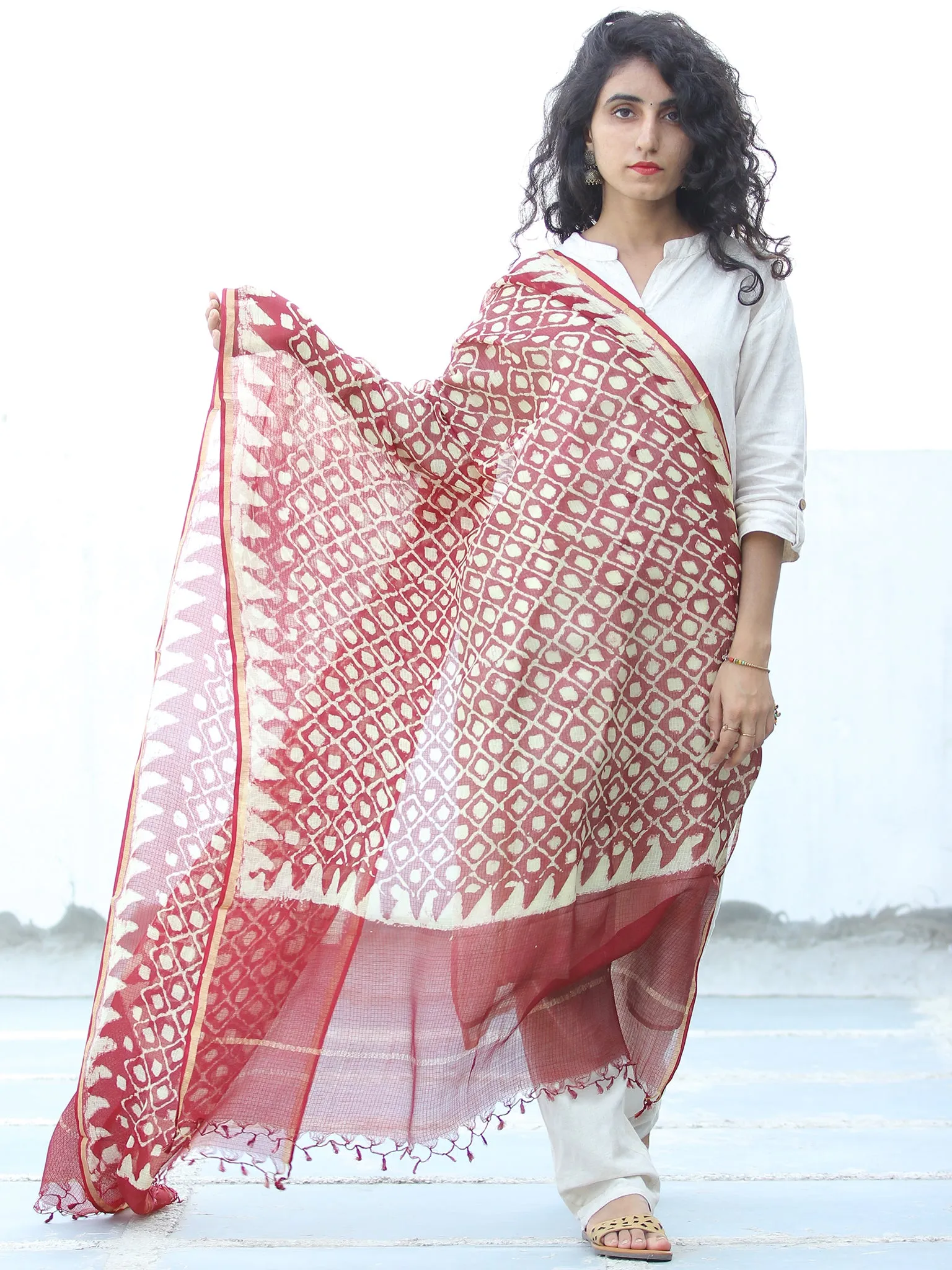 Red Ivory Shibori Kota Silk Hand Block Printed Dupatta - D04170630