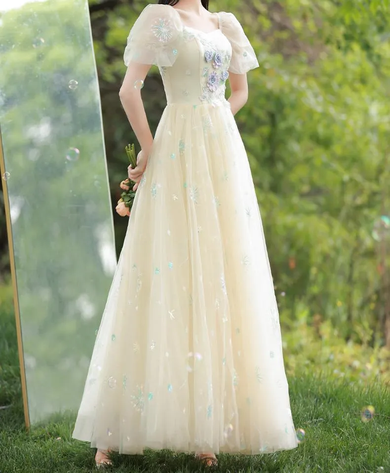 Retro Ethereal Embroidery Evening Dress