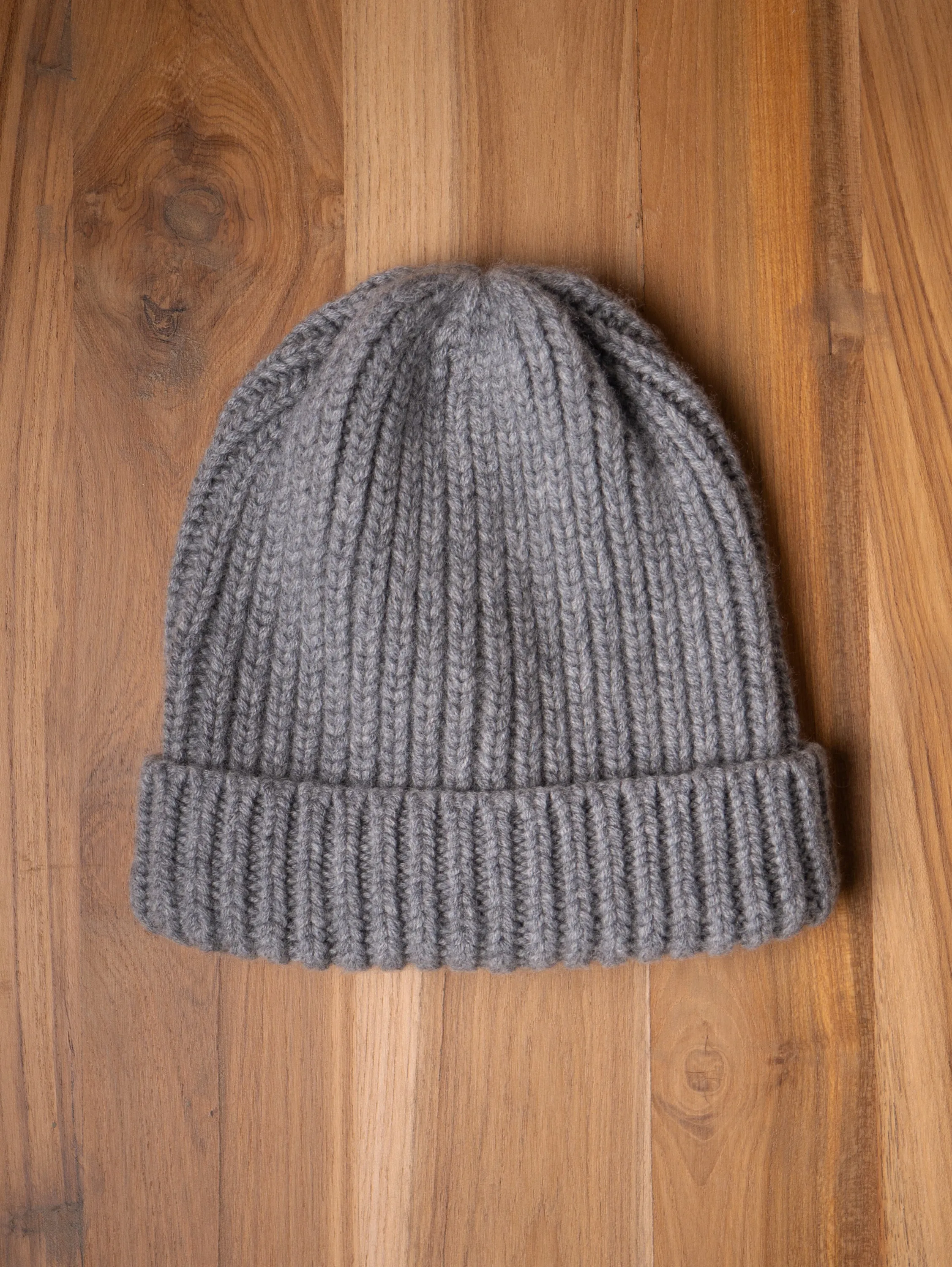 RIBBED HAT<br>GREY